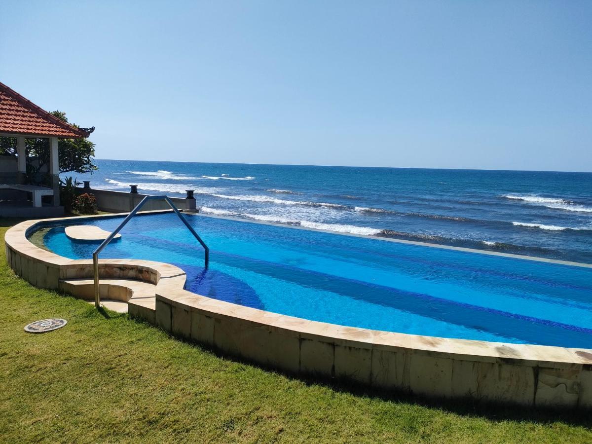 Coco Blu Villa Singaraja Buitenkant foto
