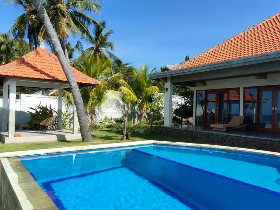 Coco Blu Villa Singaraja Buitenkant foto