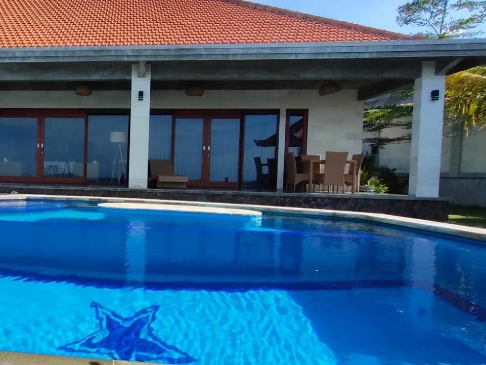 Coco Blu Villa Singaraja Buitenkant foto