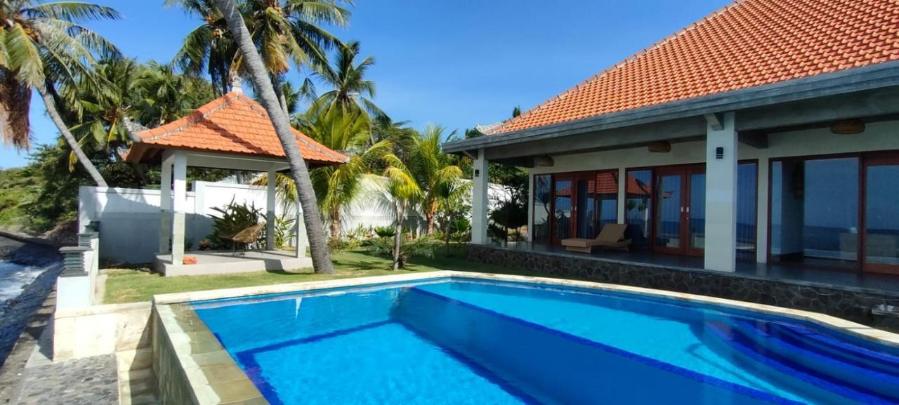 Coco Blu Villa Singaraja Buitenkant foto